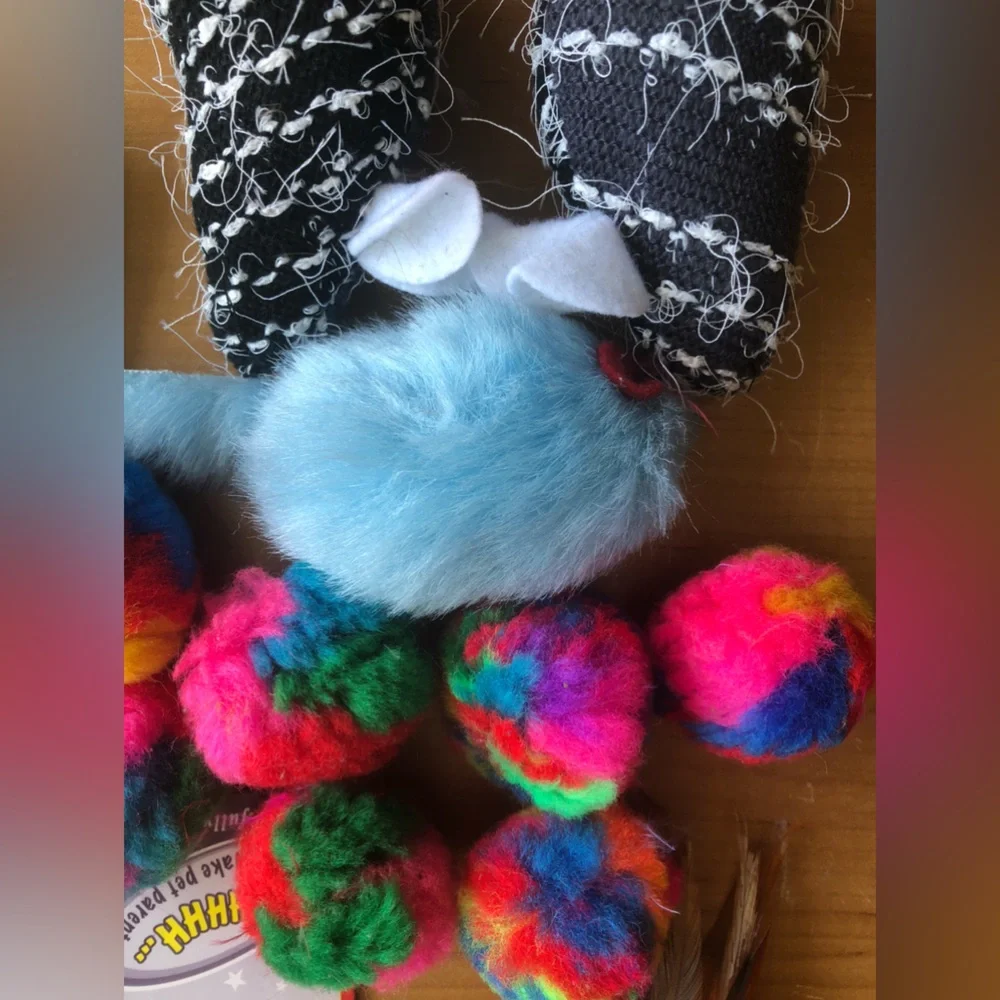 Assorted Multicolor Cat Toy Bundle - Quiet toys
